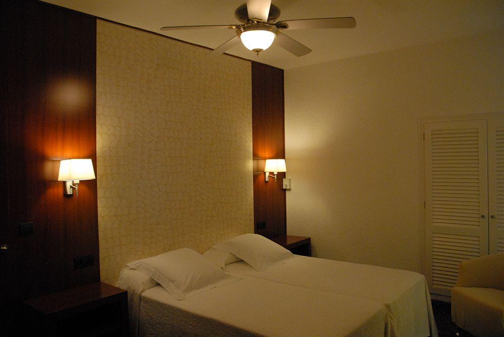 Hotel Grifeu Llança Kültér fotó