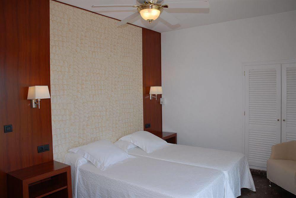 Hotel Grifeu Llança Kültér fotó
